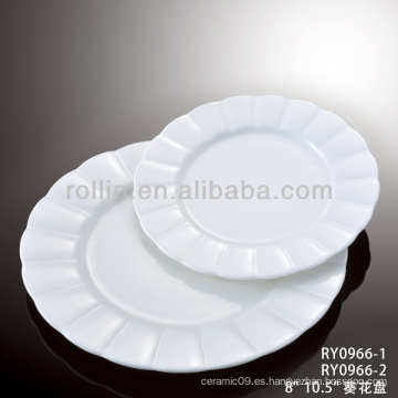 Plato redondo especial de borde blanco de porcelana
